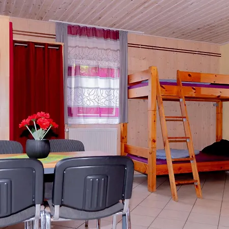 Waldhaus Am Gruppenhaus Hostel