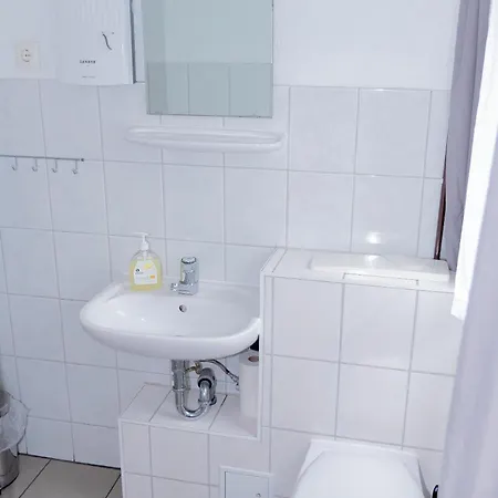 Hostel Waldhaus Am Gruppenhaus *