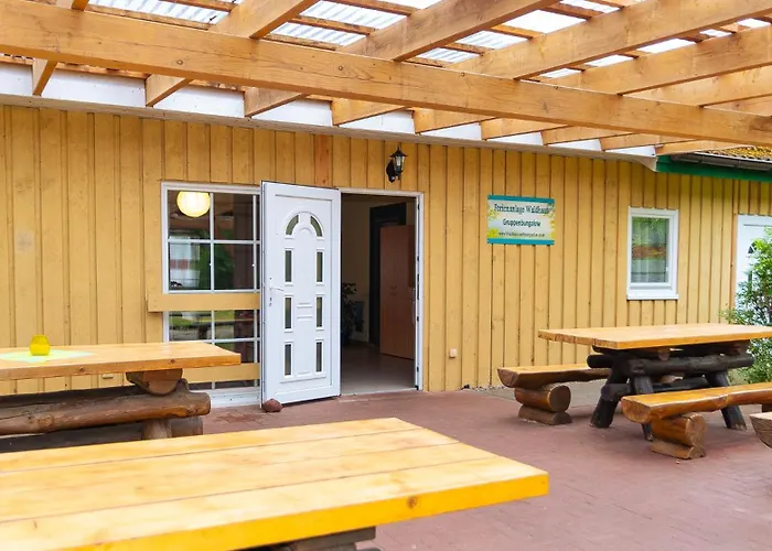 Waldhaus Am Gruppenhaus * מירו