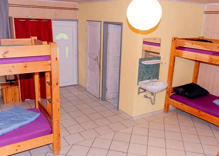 Waldhaus Am Gruppenhaus אכסניה