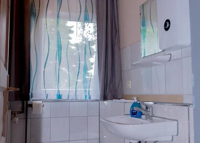 Waldhaus Am Gruppenhaus אכסניה *